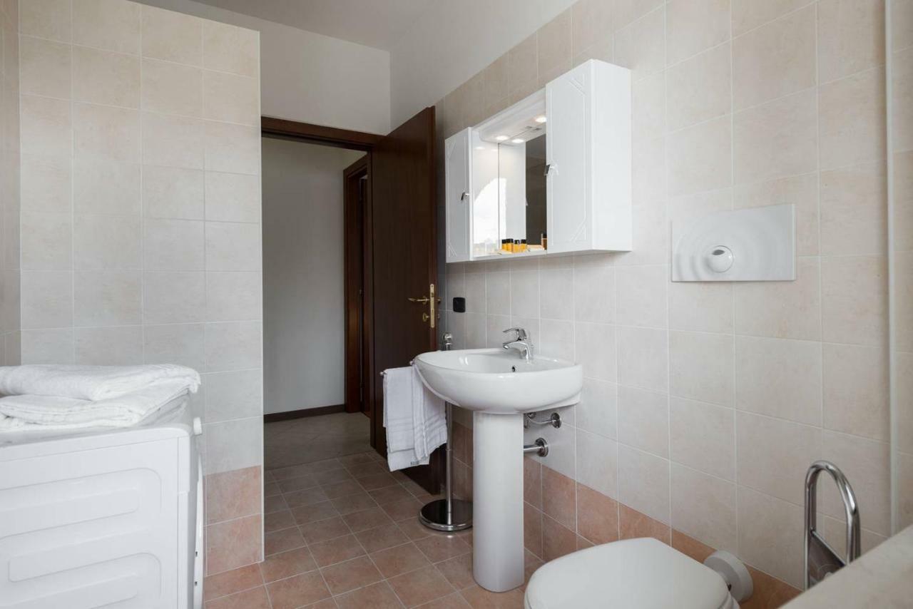 Ortaglia A3 Apartment Torri Del Benaco Exterior photo